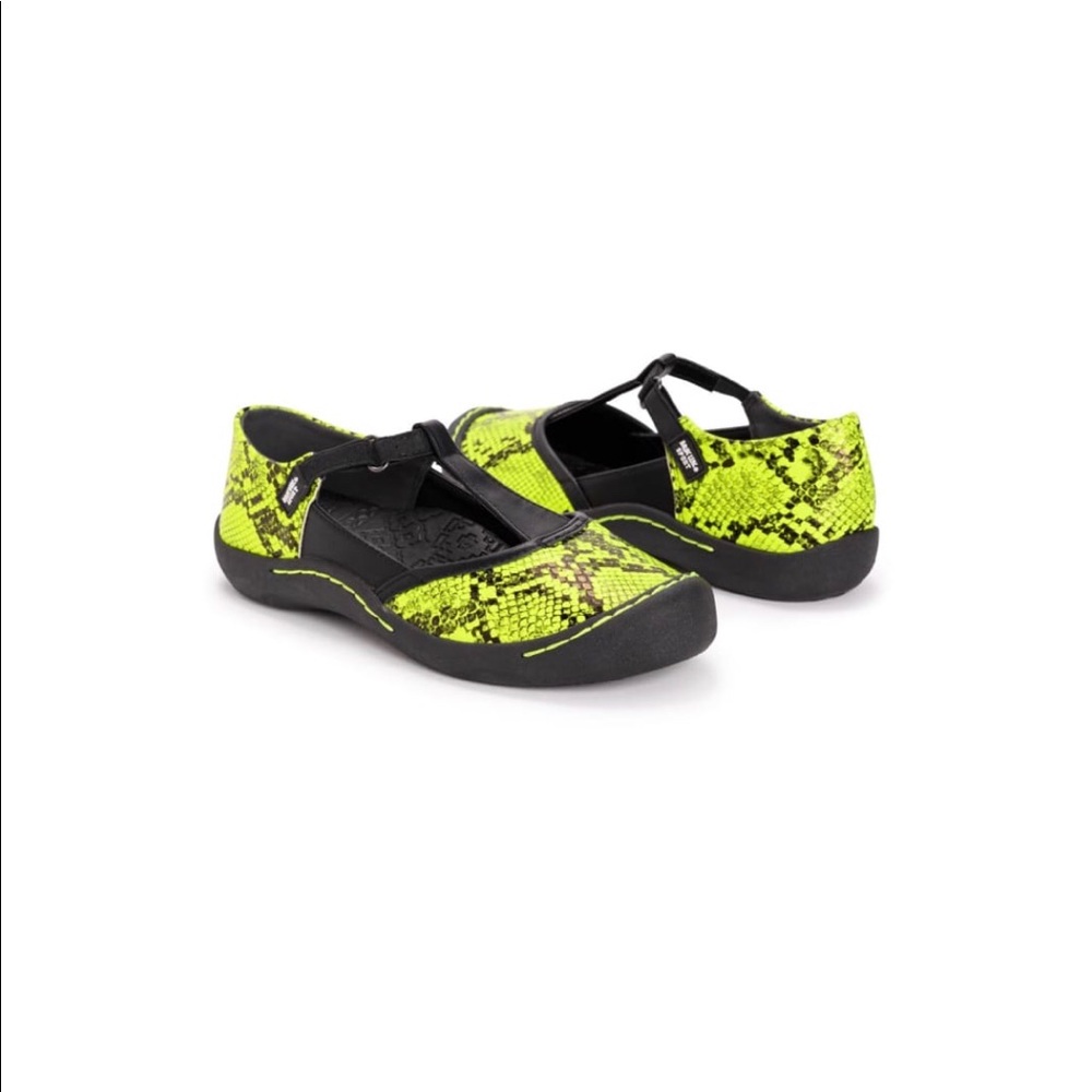 Muk Luk Shoes
